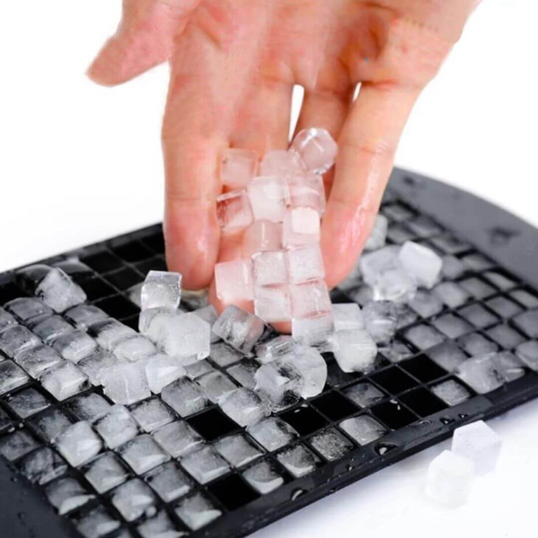 Forma de Gelo MiniCUB Em Silicone Maleável Com 160 Espaços